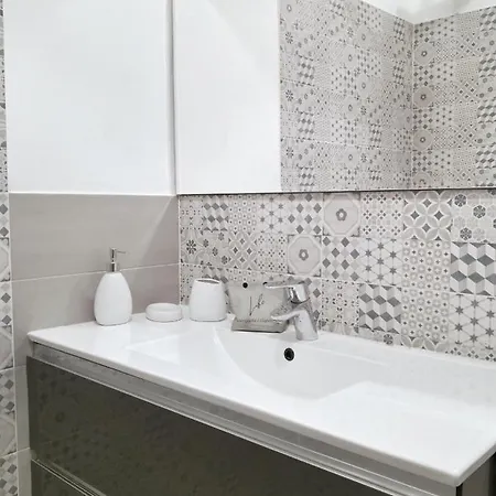 Apartamento Spazioso Vicino A M4 Dateo/pt.venezia - Master Guest