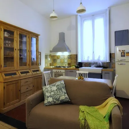 Apartamento Spazioso Vicino A M4 Dateo/pt.venezia - Master Guest